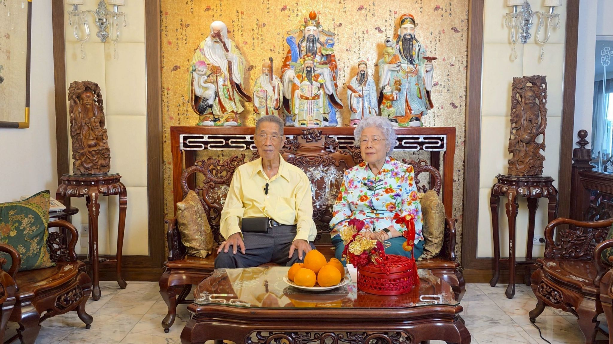 คุณอาม่าชนิดา, คุณอากง และคุณศิริรัตน์ สุเมธโชติเมธา